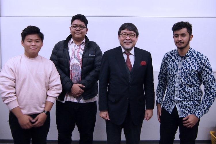 Dua Mahasiswa UAJY Raih Best Presentation Award di Jepang