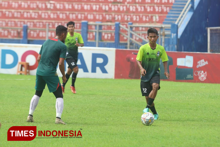 Tim Sepakbola Putra Porprov Kota Kediri Mantapkan Langkah dengan Berguru ke Persik Kediri