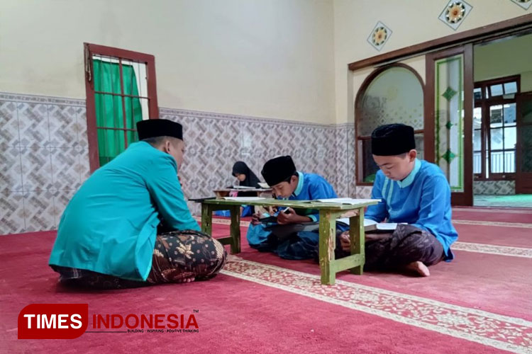 KSM Tematik Unisma Malang Bimbing Anak-Anak Desa Mengaji
