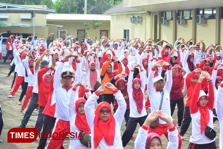 Senam Jantung Sehat dan  Pelantikan Pengurus KJS di RSU Wajak Husada Malang