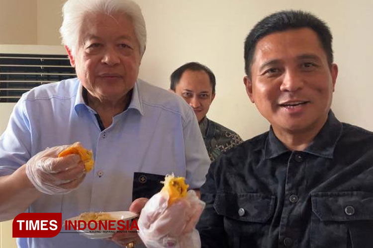 Kris Wiluan Visits Ponpes Az Zainy to Develop the Local Agro-industry
