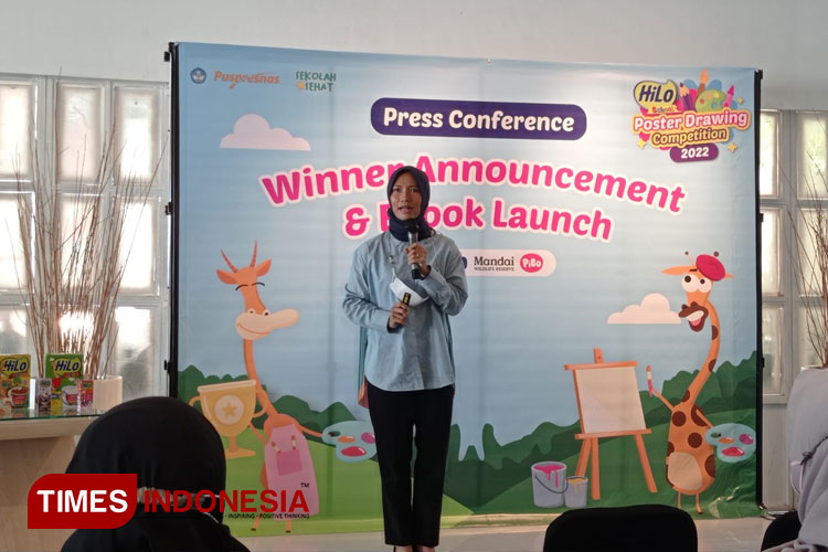 Psikolog dari @thelittlewisdom_id, Reti Oktania, M.Psi., dalam konferensi pers HiLo school Poster Drawing Competition (HPDC) 2022. (FOTO: Fahmi/TIMES Indonesia) 