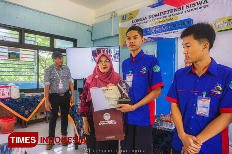 Dua siswa SMK Brantas Karangkates Sabet Juara LKS Tingkat Kabupaten Malang,Melaju Ke Propinsi