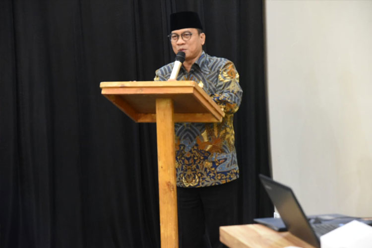 Yandri Susanto saat Sosialisasi Empat Pilar MPR kepada pengurus juga anggota Forum Komunikasi Pendidikan Al Qur'an (FKPQ), di Nunia Tamansari Hotel, Kota Serang,  Banten Selasa (8/3/2023). (foto: dok MPR RI)