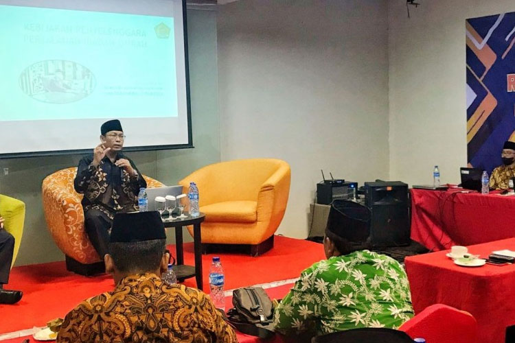 Direktur Bina Umrah dan Haji Khusus (UHK) Kementerian Agama Nur Arifin bersama Kabid PHU Kanwil Kemenag Bali Nurkhamid. (FOTO: Kemenag RI for TIMES Indonesia)