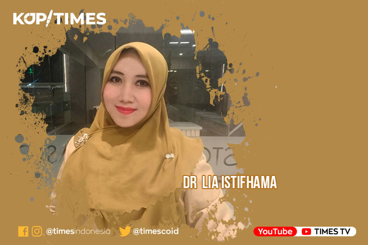 Dr Lia Istifhama, Sekretaris MUI Jawa Timur; - Ketua DPP Perempuan HKTI Jawa Timur; - Founder LBH 'Srikandi Bakti Insani' Surabaya.