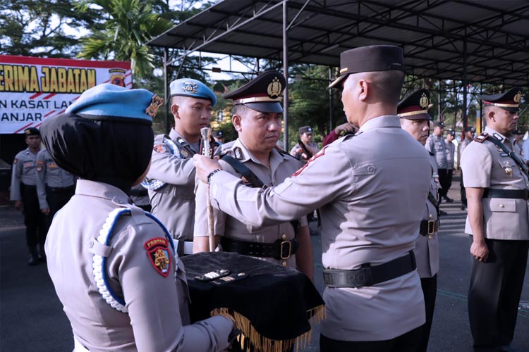 Mutasi Jabatan, Kasat Reskrim dan Kasat Lantas Polres Banjar Beralih Tugas