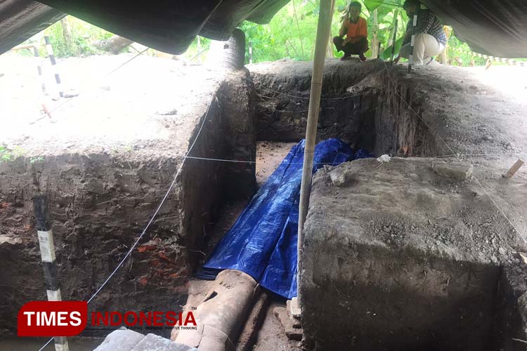 Struktur Sisi Barat Benteng dan Saluran Air Kraton Pleret Ditemukan di Belakang Museum Purbakala