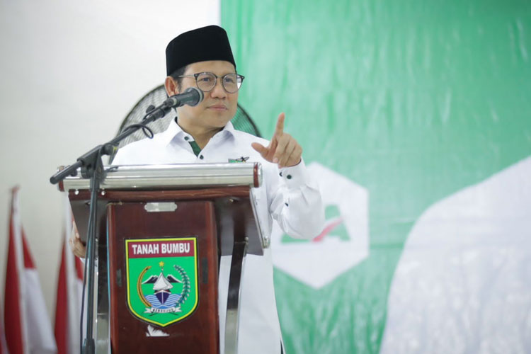 Ketua Umum DPP PKB, Abdul Muhaimin Iskandar atau Gus Muhaimin saat memberikan pidato pada Rapat Koordinasi Caleg PKB se-Kalimantan Selatan di Kota Tanahbumbu, Rabu (15/3/2023). (FOTO: DPP PKB for TIMES Indonesia).