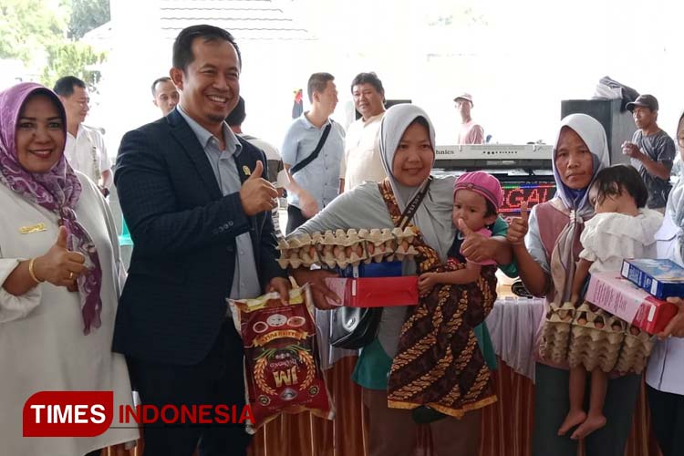 Ketua DPRD Kota Lubuklinggau, H Rodi Wijaya menggelar sosialisasi dan edukasi guna upaya pengentasan stunting, Rabu (15/3/2023). (Foto: Ali Akbar Saukani/TIMES Indonesia)