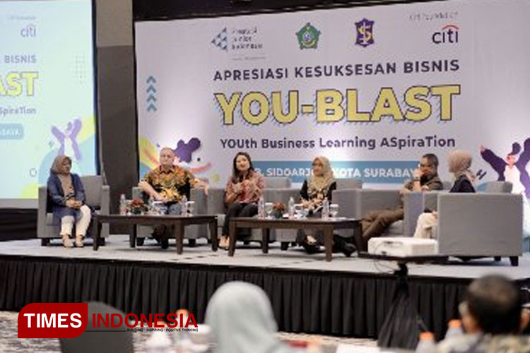 Acara mentoring dalam Apresiasi Kesuksesan Bisnis dan Pameran Pengusaha Muda Program YOUth Business Learning ASpiraTion (YOU-BLAST) di Surabaya, Jumat (17/3/2023).(Foto : Lely Yuana/TIMES Indonesia)