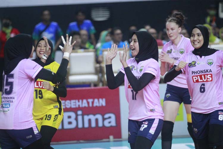 Tim putri Gresik Petrokimia Pupuk Indonesia berhasil meraih posisi ketiga pada kompetisi bola voli PLN Mobile Proliga 2023. (FOTO: Panitia PLN Mobile Proliga 2023)