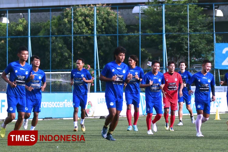 Pelatih Arema FC Jadwal Ulang Latihan Tim Selama Ramadan