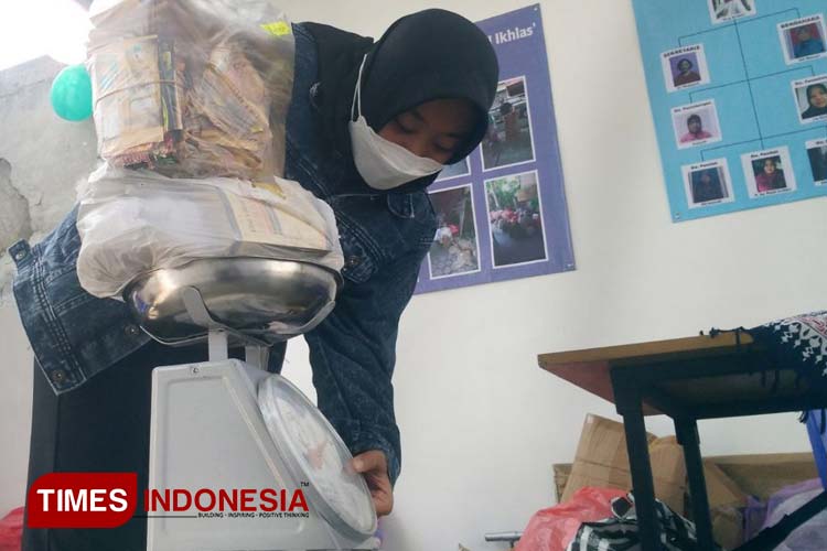 Bank Sampah Kota Kediri, Dapat Rejeki Lebaran Tak Terduga Dari Sampah Daur Ulang