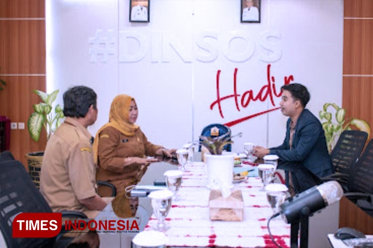 Momen Ramadan, Vasa Serahkan Bantuan Sembako dan Stroller ke Dinsos Surabaya