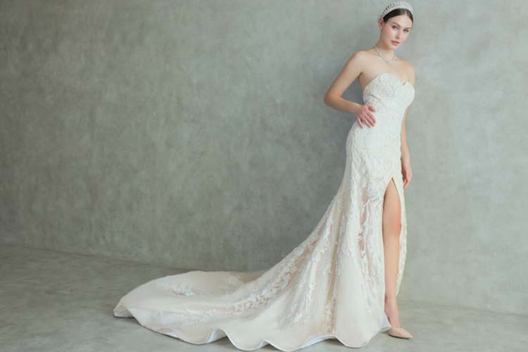 Koleksi Baju Pengantin Natalia Soetjipto Tonjolkan Kesan Elegan Nan Mewah
