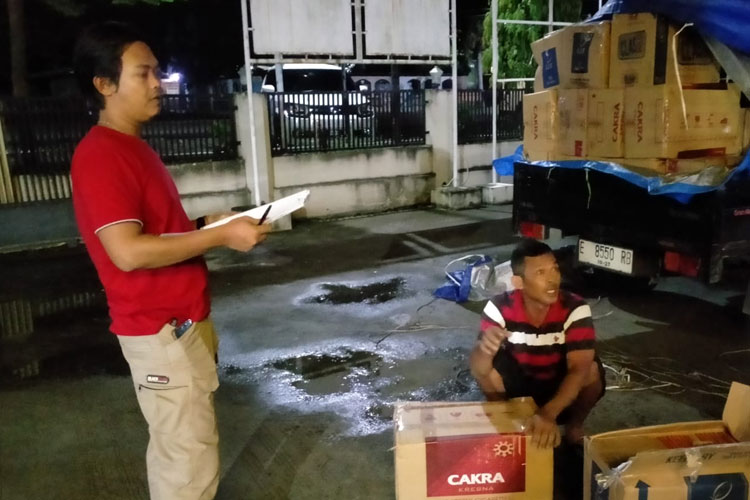 Satreskrim Polres Indramayu gagalkan jutaan butir petasan siap edar. (Foto: Humas Polres Indramayu for TIMES Indonesia)