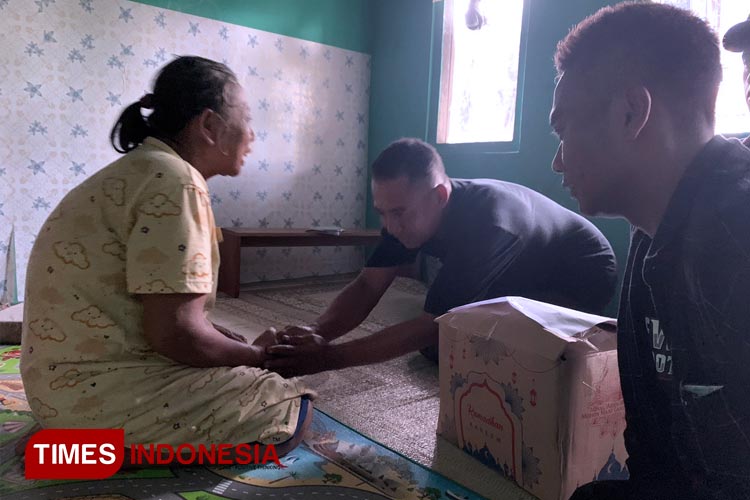 Tunjukkan Eksistensi, Komunitas Rewo Rewo Gelar Baksos