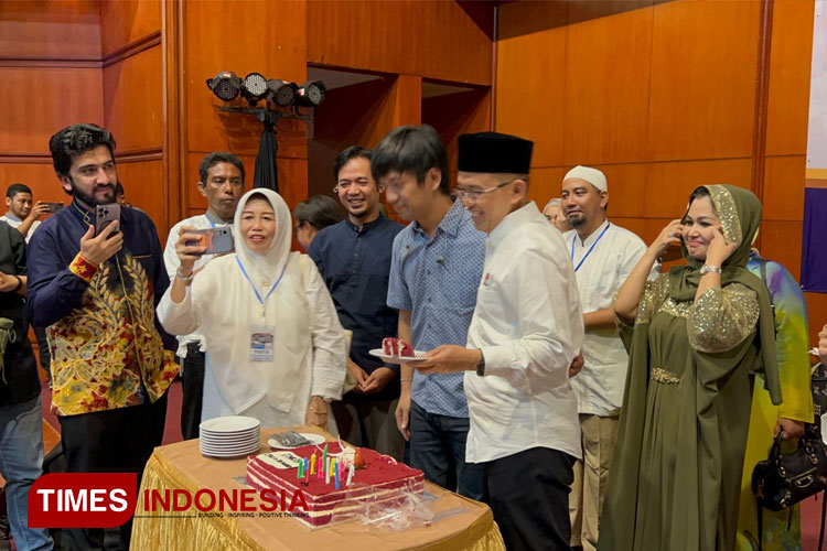 Relawan KITA dan D'Masiv Berbagi dengan Ratusan Yatim di Hotel Bidakara