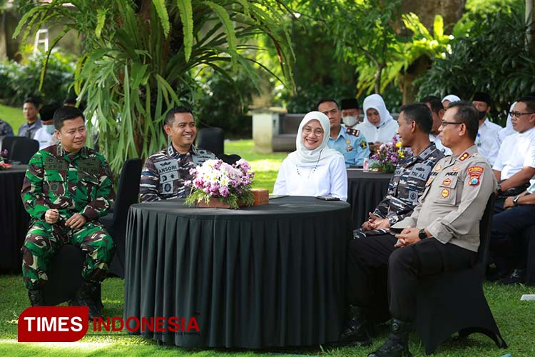 Pergantian Komandan Lanal Banyuwangi, Bupati Ipuk Sampaikan Pesan Sinergitas
