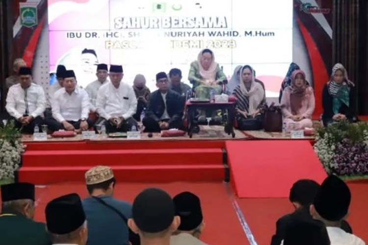 Sinta Wahid ketika Sahur Bersama di Pendapa Agung Kabupaten Malang. (Foto: Prokopim Kabupaten Malang)