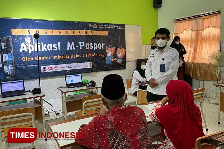 Imigrasi Malang Sasar Calon Jemaah Haji Melalui Program Offline 'Pandangi Karmila'