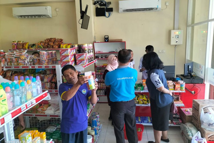 Jelang Lebaran, PPLP PT PGRI Madiun Berikan Voucher Belanja untuk Dosen dan Karyawan di UNIPMA Mart