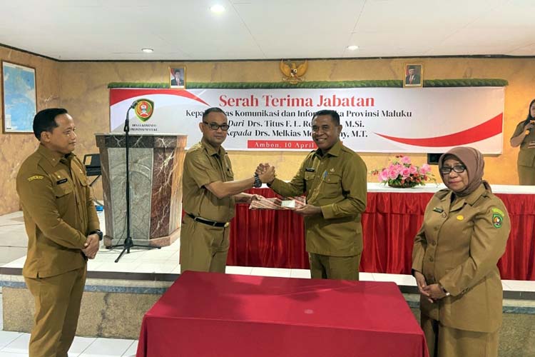 Resmi, Kepala Diskominfo Maluku Dijabat Melkias Lohy