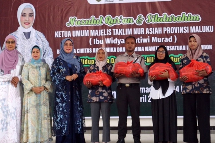 Widya Pratiwi Murad bersama Civitas Akademika dan Dharma Wanita Persatuan Institut Agama Islam Negeri Ambon, menggelar Nuzulul Quran dan Silaturahmi, Rabu (12/4/2023) (Foto: Dinas Kominfo Provinsi Maluku) 