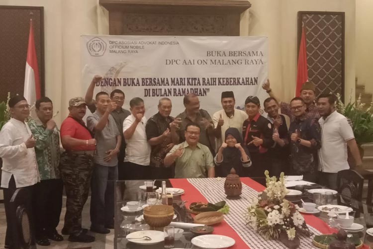 Buka bersama Asosiasi Advokat Indonesia Malang Rabu, (12/4/2023) , Di Taman Indie Resto Araya Kota Malang. (Foto: AAI Malang)