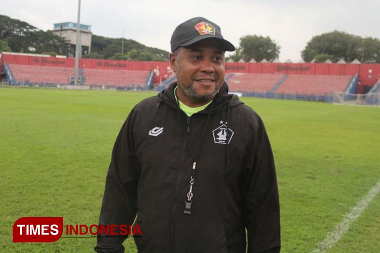 Meski Mengejutkan, Persik Kediri Hormati Pilihan Divaldo Alves Untuk Pergi