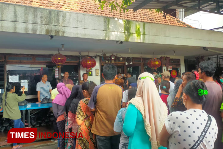 Warga Non Muslim Jombang Bagikan 600 Paket Sembako 