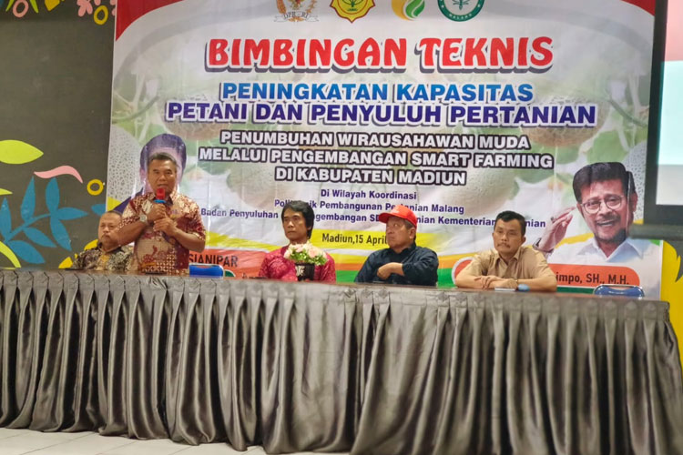 Tumbuhkan Jiwa Enterpreneur Pemuda Tani Melalui Bimtek Pengembangan Smart Farming di Madiun