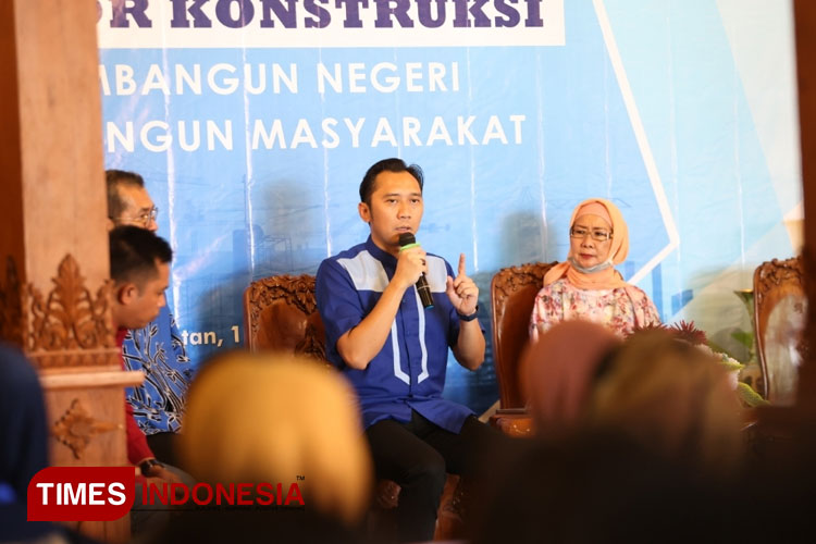 Anggota DPR RI Jatim VII Edhie Baskoro Yudhoyono atau Ibas saat sosialisasi BUMN di Magetan (Foto: Rojihan/TIMES Indonesia)