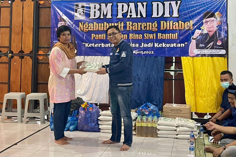 BM PAN DIY Berbagi dengan Disabilitas di Bulan Ramadan