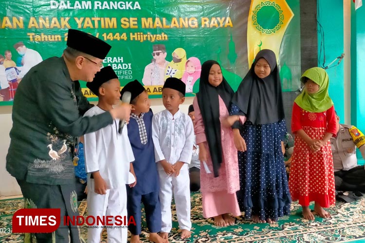 Komisaris PT ACA Menjaring Kritik Ditengah Menyantuni Anak Yatim