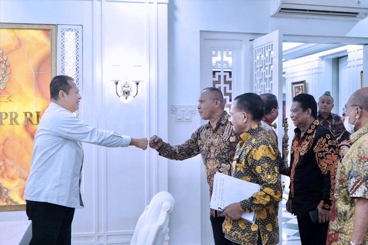 Peringatan HUT ke-206 Kapitan Pattimura, Ketua MPR RI: Jangan Hanya Seremonial