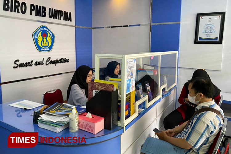 Pelayanan Pendaftaran Mahasiswa Baru UNIPMA. (Foto: Humas UNIPMA for TIMES Indonesia)