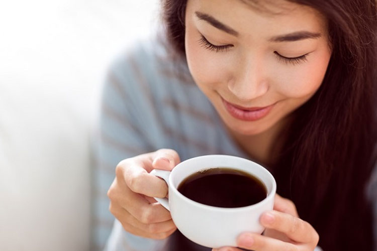 Minum kopi baik untuk banyak orang, namun ada pula yang tak bisa sembarangan (FOTO: Freepik)