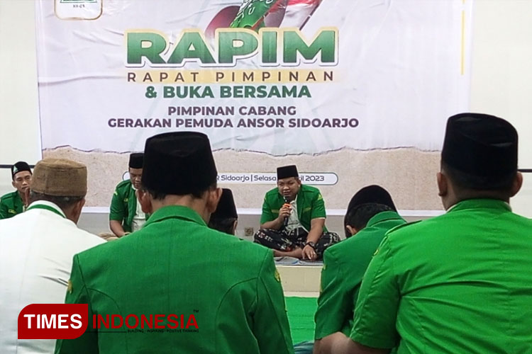 Ketua PC GP Ansor Kabupaten Sidoarjo, Rizza Ali Faizin saat Rapat Pimpinan bersama PAC GP Ansor dari 18 Kecamatan di Sidoarjo (Rudi Mulya/TIMES Indonesia)