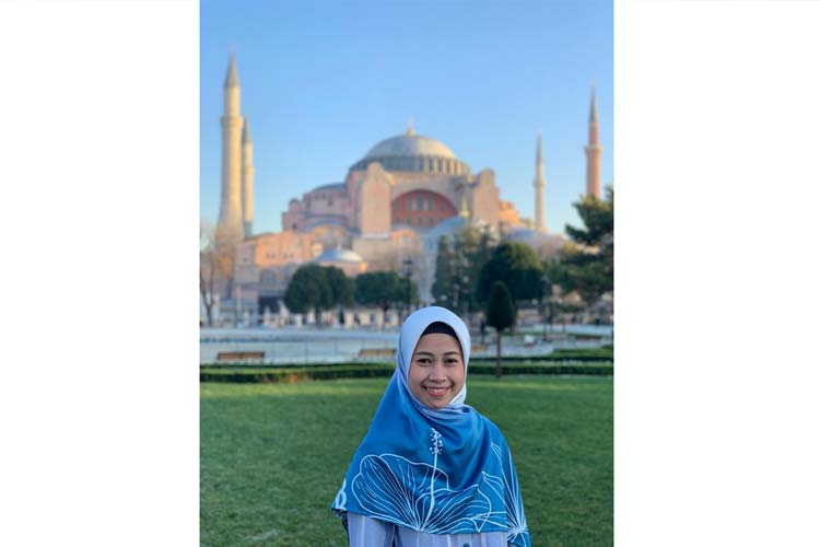 Sosok Inspiratif Hari Kartini, Dosen Humaniora UIN Maliki Malang Ainur Riza