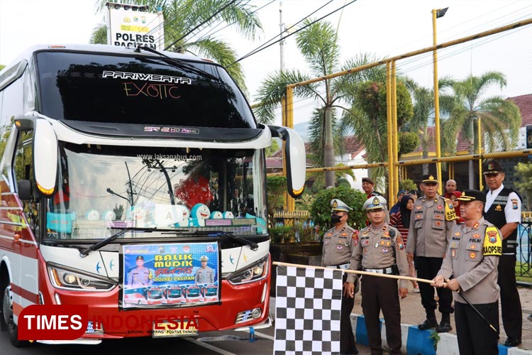 Polres Pacitan Berangkatkan Dua Bus di Program Balik Mudik Gratis 2023