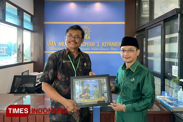 Anggota Komisi X DPR RI M Hasanuddin Wahid (kanan). (Foto: Dok PKB)