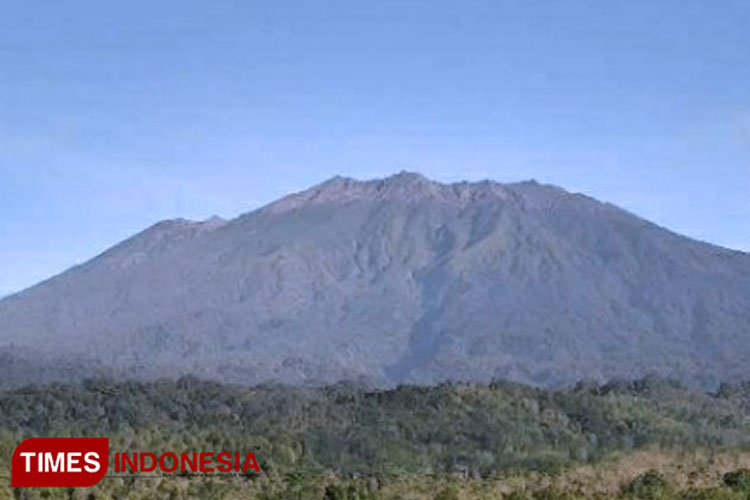 Status Gunung Raung Naik Menjadi Waspada, Warga Diminta Waspada