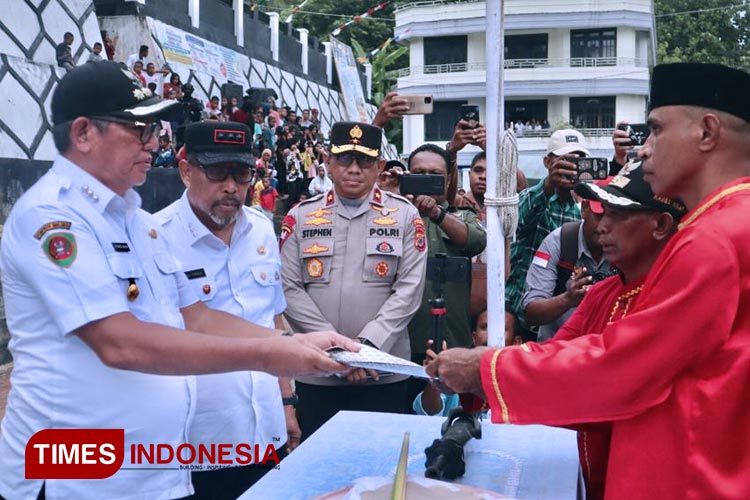 Gubernur Maluku Saksi Perdamaian Masyarakat Ohoi Elat Dan Hoar Ngutru Times Indonesia 