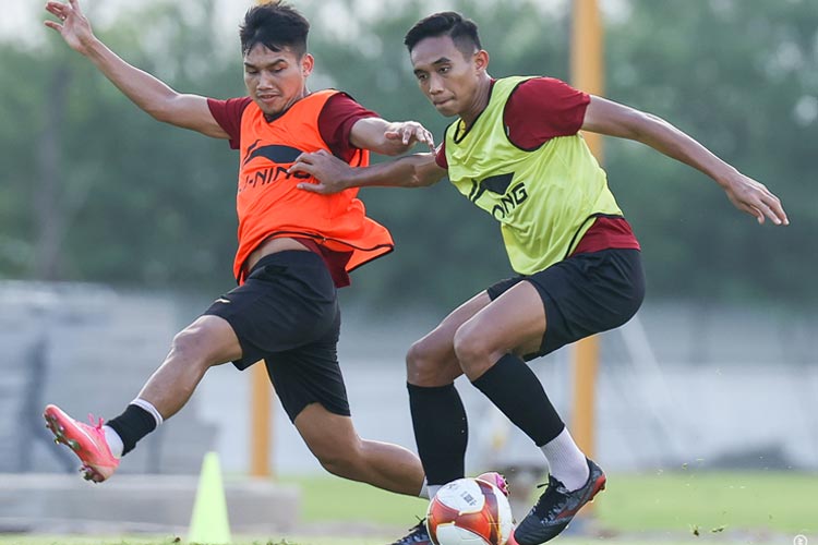 Pemain Timnas Indonesia berlatih jelang laga kedua Grup A SEA Games 2023 Kamboja melawan Myanmar, Kamis (4/5/2023). (foto: PSSI)