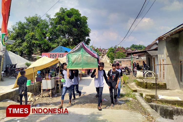 Serunya Tradisi Sedekah Bumi Di Jombang, Wujud Syukur Warga Atas ...