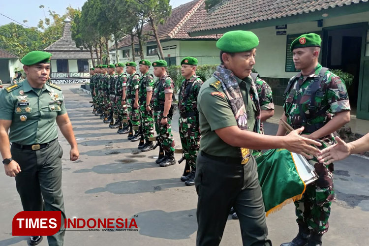 KapushubAD Mayjen TNI Nurcahyo Utomo M.PM saat berkunjung ke Hubdam V Brawijaya. (Foto: Maghrubio Javanoti/TIMES Indonesia)