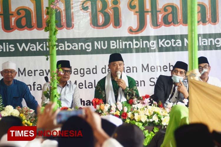 Rais Syuriah MWCNU Blimbing, Kota Malang, Kyai Syaifudin Zuhri saat memberikan sambutan di kegiatan Halal Bihalal MWCNU Blimbing, Kota Malang. (Foto: Adhitya Hendra/TIMES Indonesia)