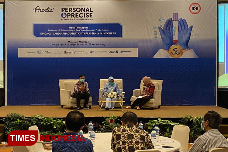 Suasana kegiatan seminar dengan fokus pembahasan Thalassemia di Hotel Santika Malang, Minggu (7/5/2023). (Foto: Rizky Kurniawan Pratama/TIMES Indonesia)